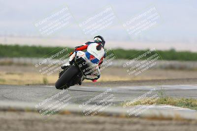 media/May-03-2025-CRA (Sat) [[22b18d099a]]/Races/Race 2/